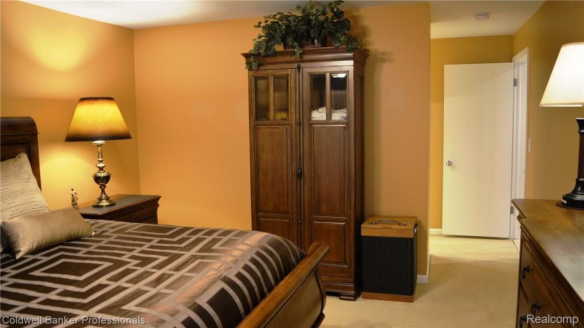 1750 Vernier Road, Unit 9 Grosse Pointe, MI 48236 - Photo 21 of 40 20.JPG