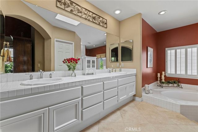 $949,900 | 71 Via Barcaza, Coto de Caza, CA 92679