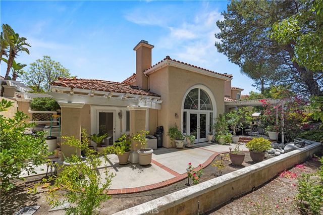 $949,900 | 71 Via Barcaza, Coto de Caza, CA 92679