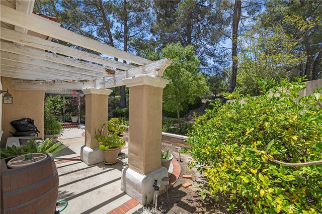 $949,900 | 71 Via Barcaza, Coto de Caza, CA 92679