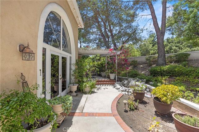 $949,900 | 71 Via Barcaza, Coto de Caza, CA 92679