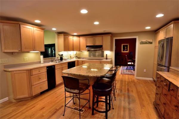 9 Foster Street Boxford, MA 01921 - Photo 11 of 30 Gallery Image 11