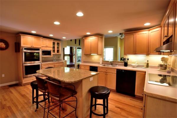 9 Foster Street Boxford, MA 01921 - Photo 12 of 30 Gallery Image 12