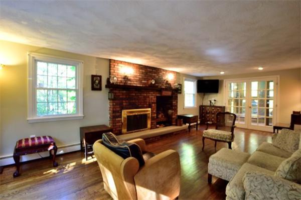 9 Foster Street Boxford, MA 01921 - Photo 7 of 30 Gallery Image 7