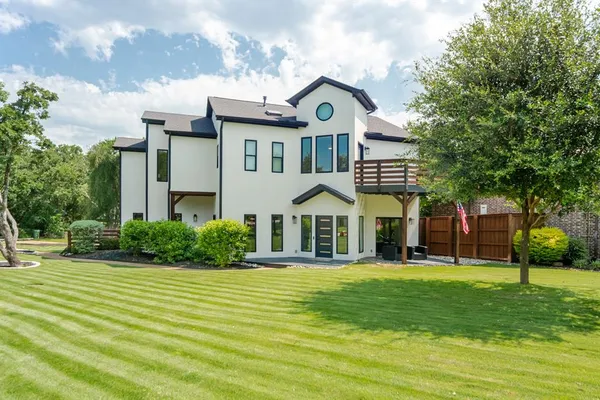 $1,050,000 | 2856 Peninsula Drive, Grapevine, TX 76051