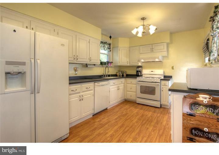 4409 Fielding Road Wilmington, DE 19802 - Photo 8 of 15 Kitchen