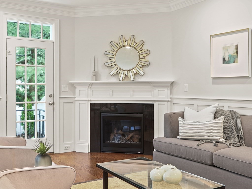 208 Evelyn Road, Unit 208 Newton, MA 02468 - Photo 5 of 21 Gallery Image 5
