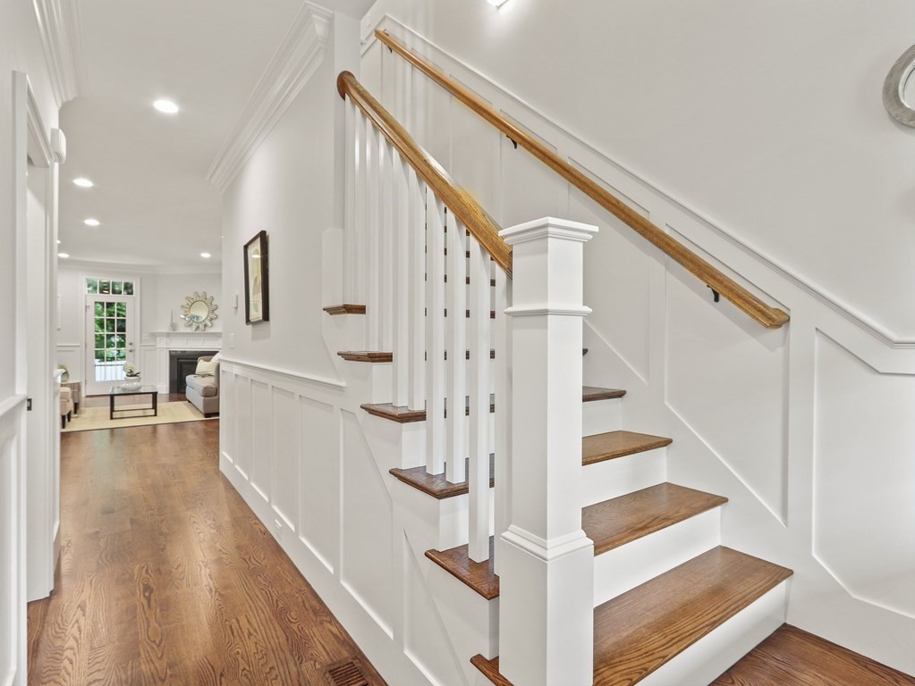208 Evelyn Road, Unit 208 Newton, MA 02468 - Photo 6 of 21 Gallery Image 6
