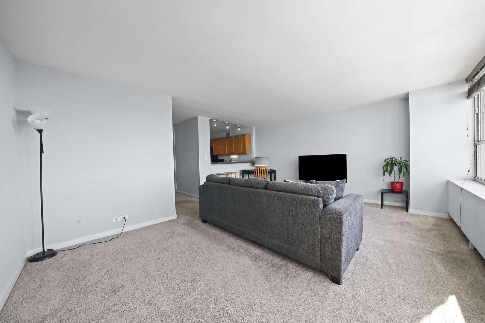 655 West Irving Park Road, Unit 3109 Chicago, IL 60613 - Photo 7 of 17