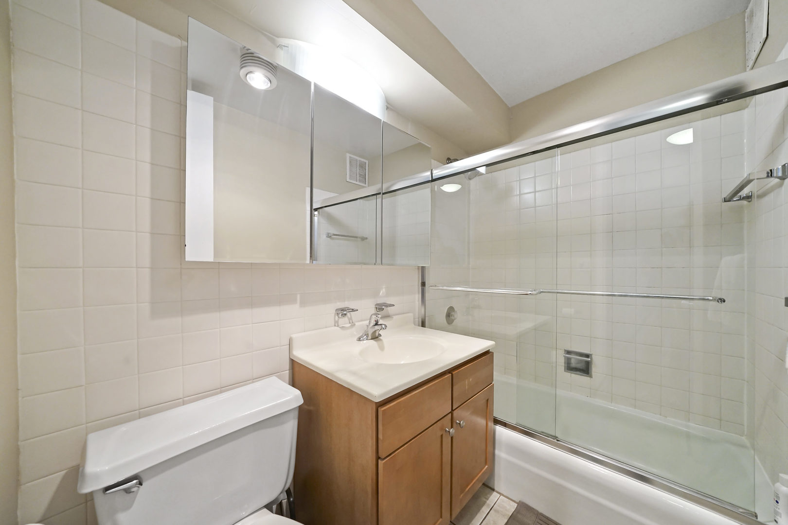 655 West Irving Park Road, Unit 3109 Chicago, IL 60613 - Photo 10 of 17