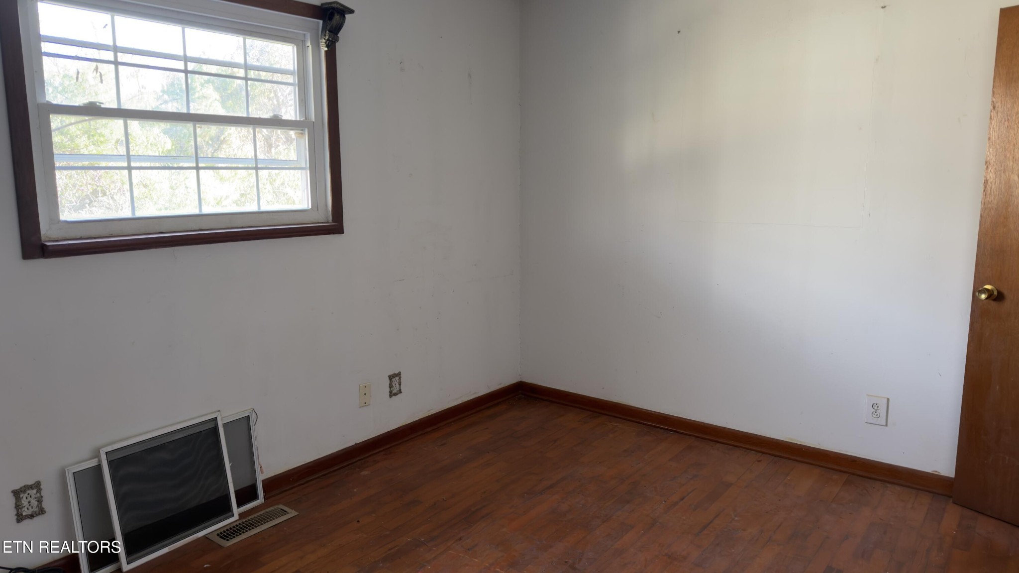 577 Blizzard Mines Road Harriman, TN 37748 - Photo 12 of 41 Gallery Image 12