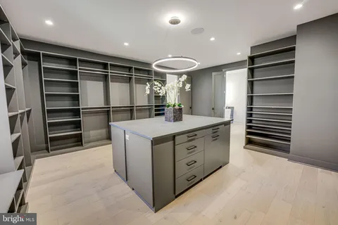 $3,199,995 | 1608 Wrightson Drive, McLean, VA 22101
