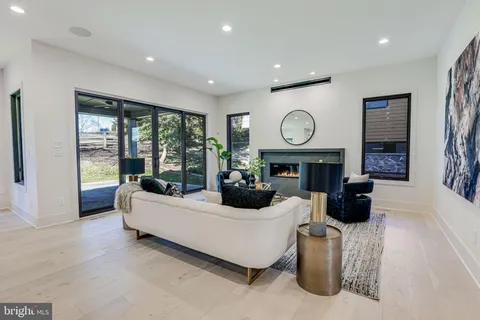 $3,199,995 | 1608 Wrightson Drive, McLean, VA 22101