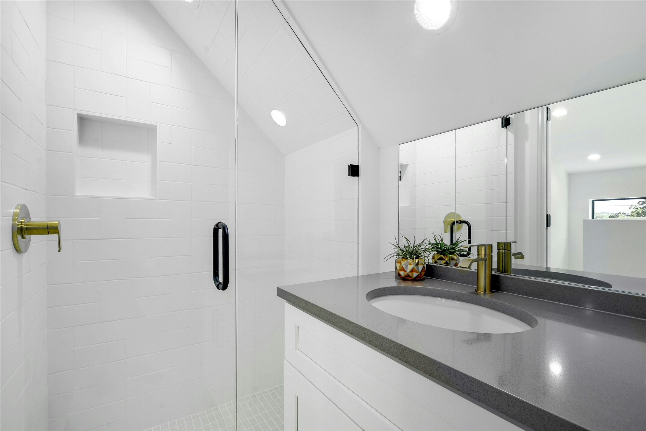 1202 Perez Street, Unit A Austin, TX 78721 - Photo 20 of 22