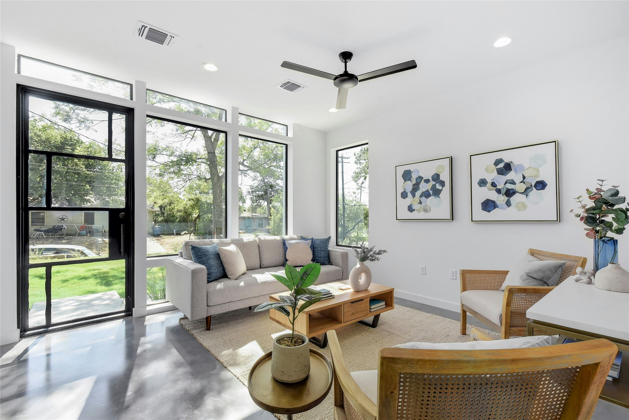 1202 Perez Street, Unit A Austin, TX 78721 - Photo 3 of 22