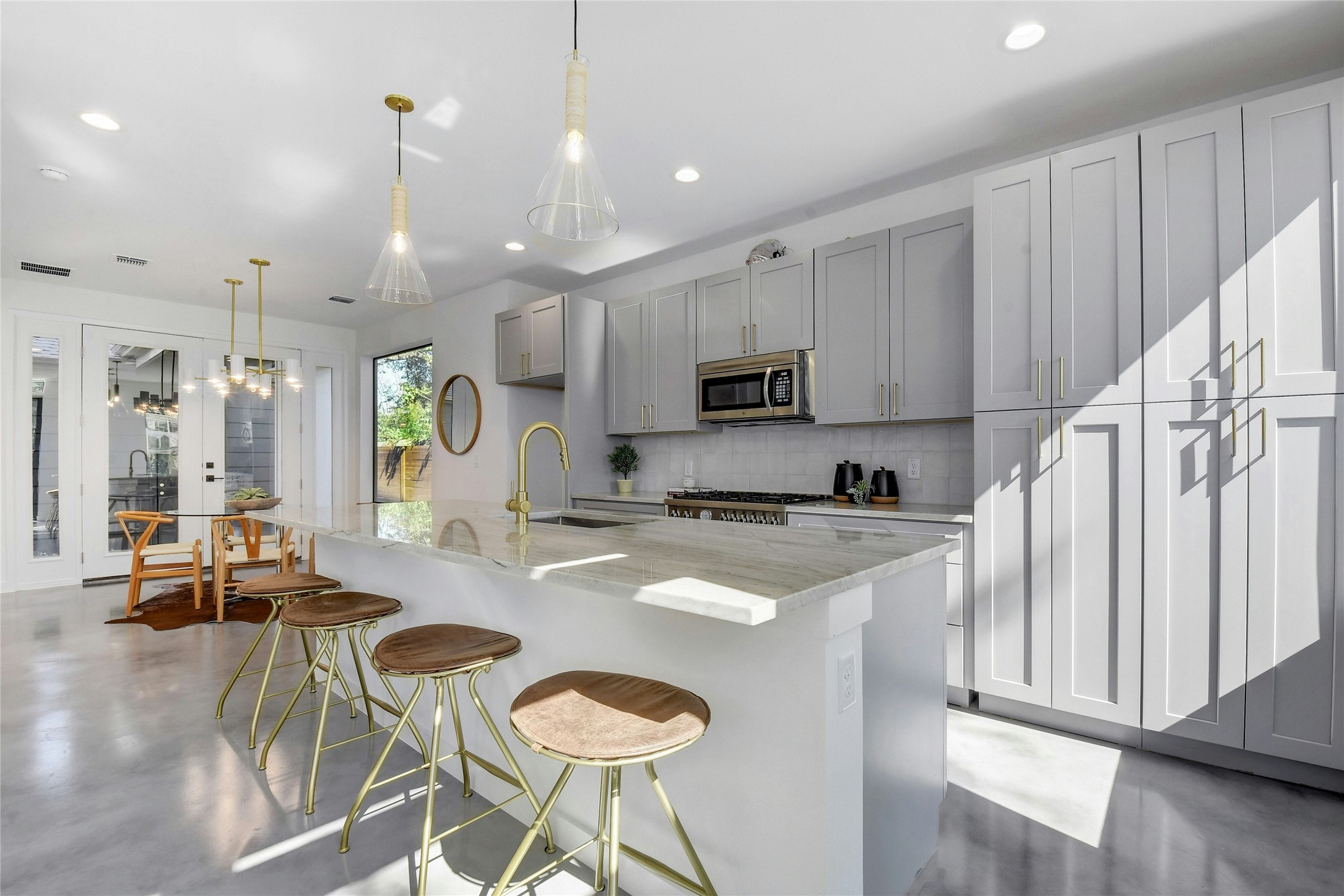 1202 Perez Street, Unit A Austin, TX 78721 - Photo 8 of 22