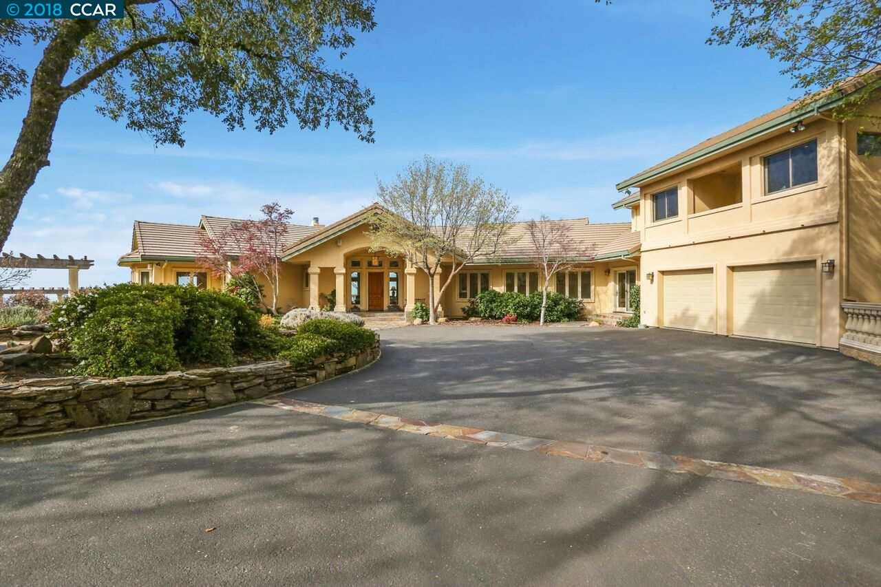 300 Eagle Drive Murphys, CA 95247 - Photo 3 of 40 front view of a house with a street