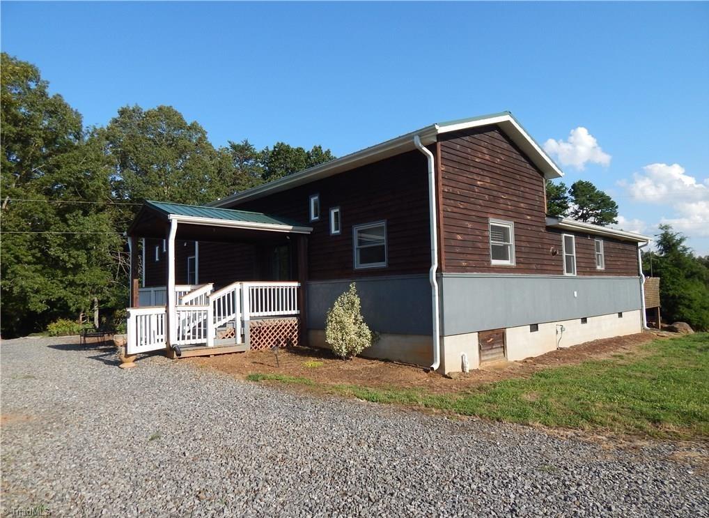 1095 George Road Westfield, NC 27053 - Photo 4 of 37 Gallery Image 4