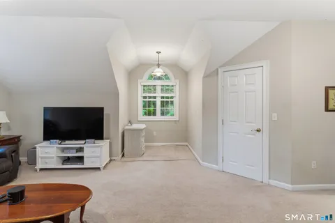 $775,000 | 29 Narragansett Trail, Newtown, CT 06482