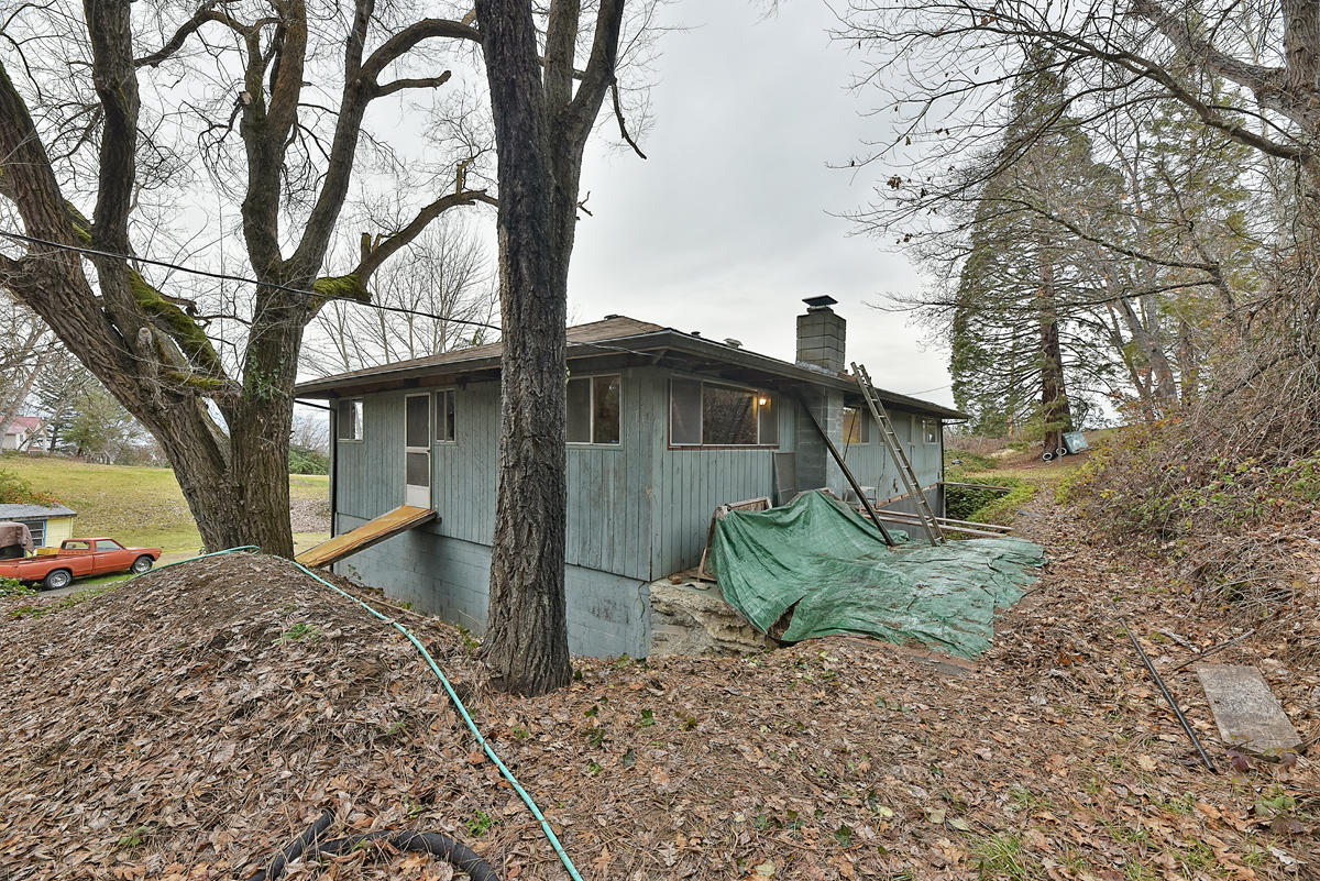 3600 North Foothill Road Medford, OR 97504 - Photo 23 of 31 23