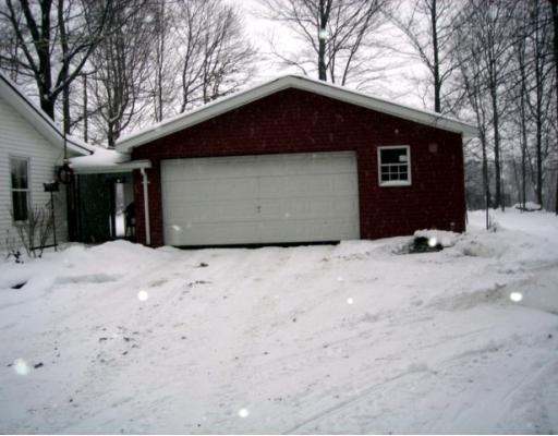 24 Ligo Road Mercer, PA 16137 - Photo 2 of 10 Parking Lot/Garage.