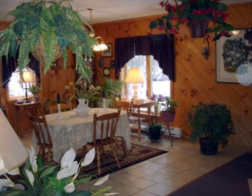 24 Ligo Road Mercer, PA 16137 - Photo 4 of 10 Dining Room.
