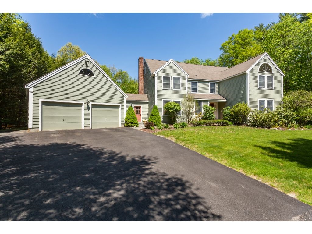 75 Dudley Road Brentwood, NH 03833 - Photo 1 of 40 Gallery Image 1