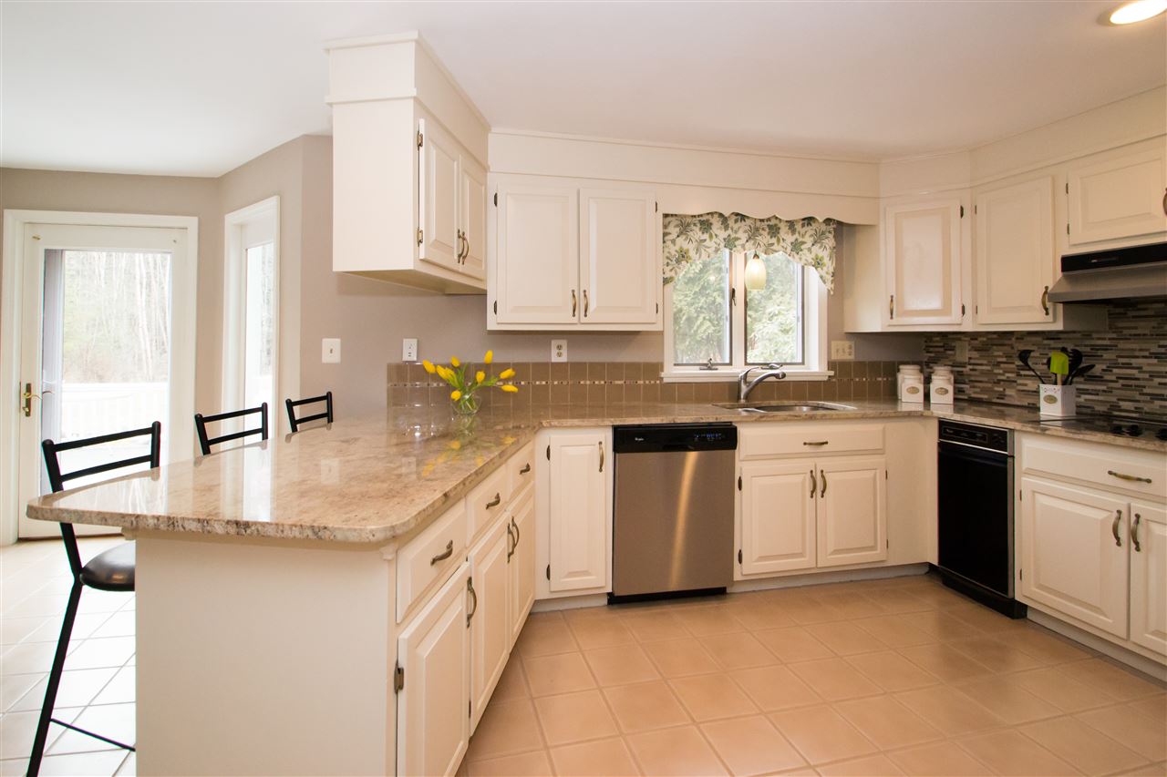 75 Dudley Road Brentwood, NH 03833 - Photo 3 of 40 Gallery Image 3