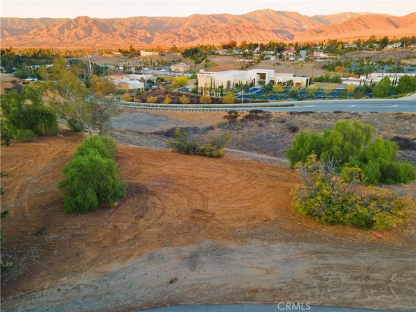 $420,000 | 225 Sunset Drive, Redlands, CA 92373