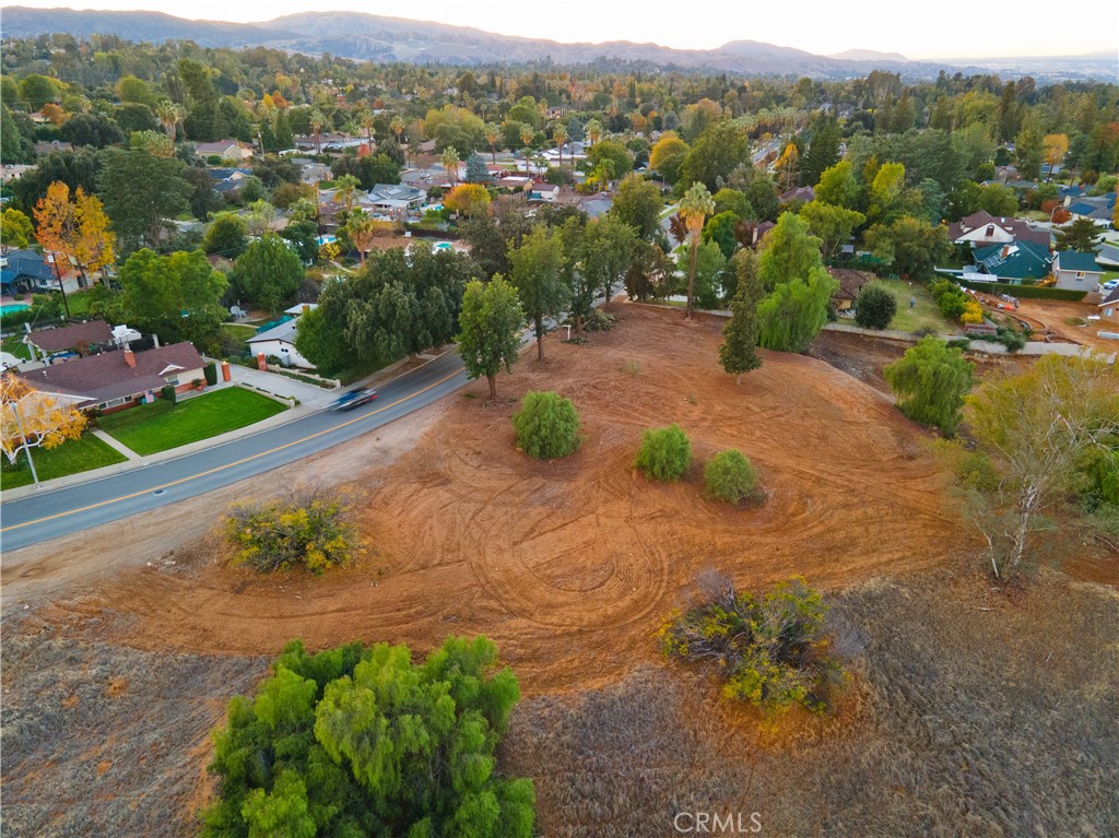 225 Sunset Drive Redlands, CA 92373 - Photo 6 of 16