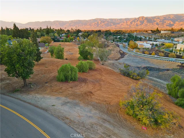 $420,000 | 225 Sunset Drive, Redlands, CA 92373
