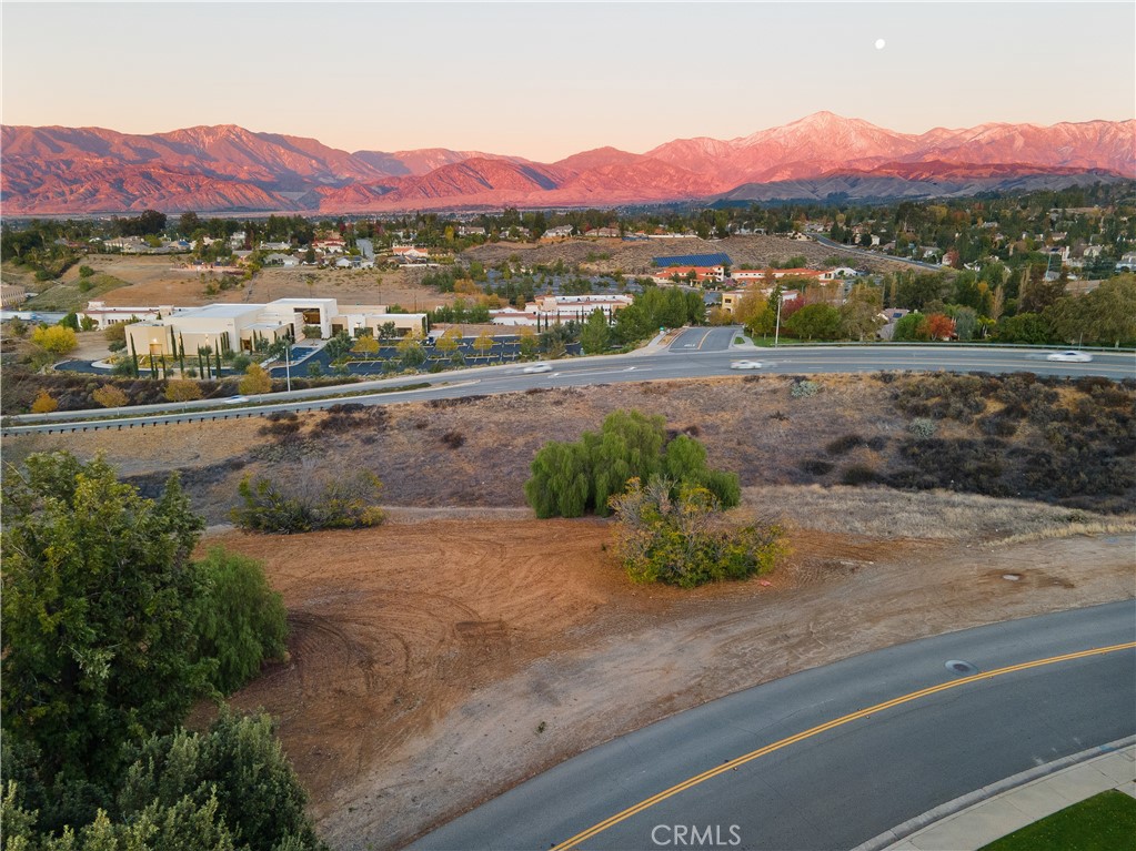 225 Sunset Drive Redlands, CA 92373 - Photo 9 of 16