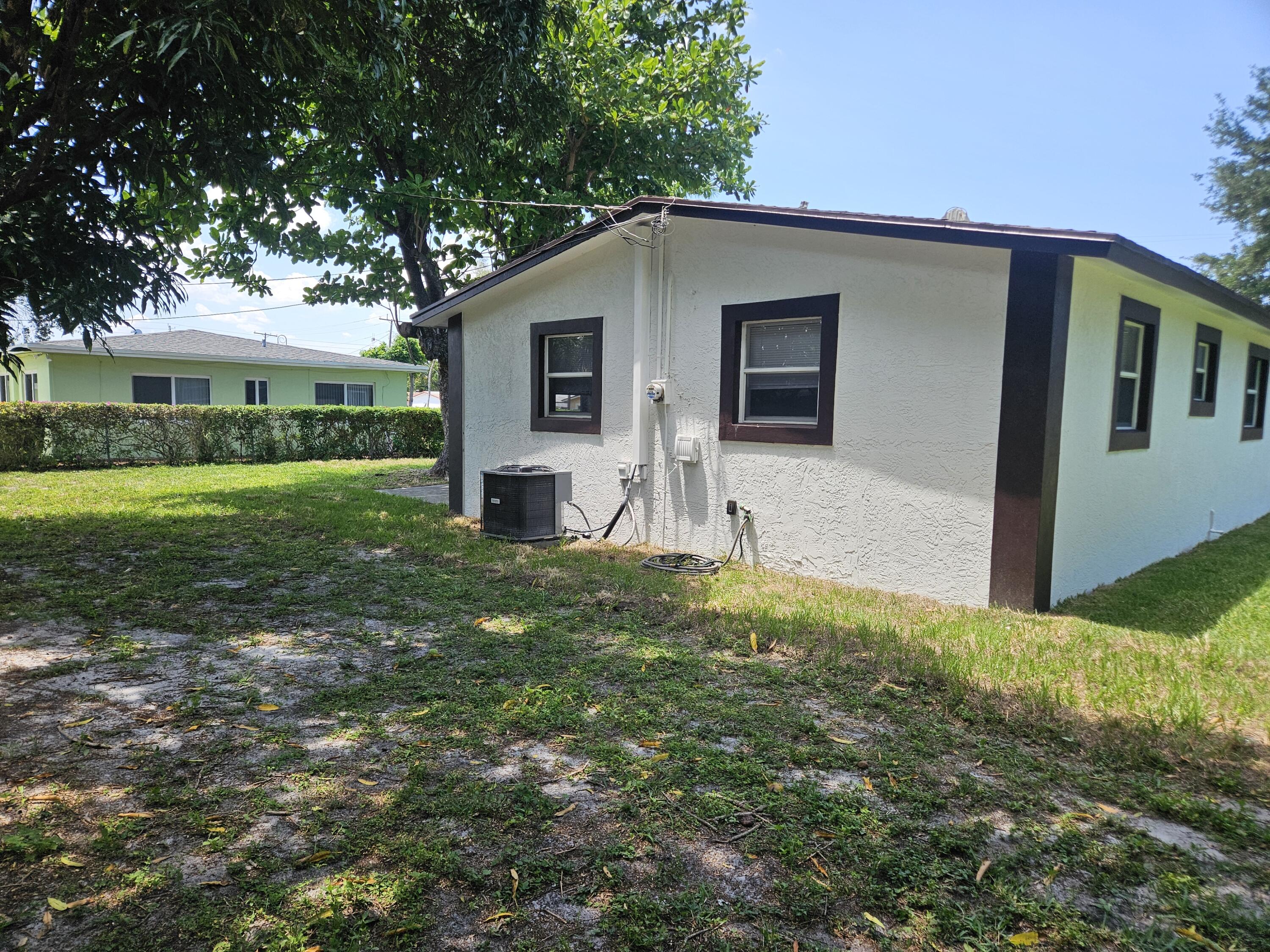 1605 West 10th Street Riviera Beach, FL 33404 - Photo 20 of 52 20260509_140608
