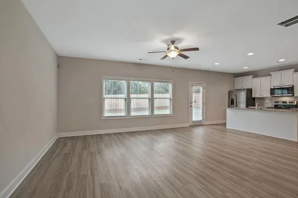 $2,730 | 112 Chase Landing Drive, Unit MARTIN, Loganville, GA 30052