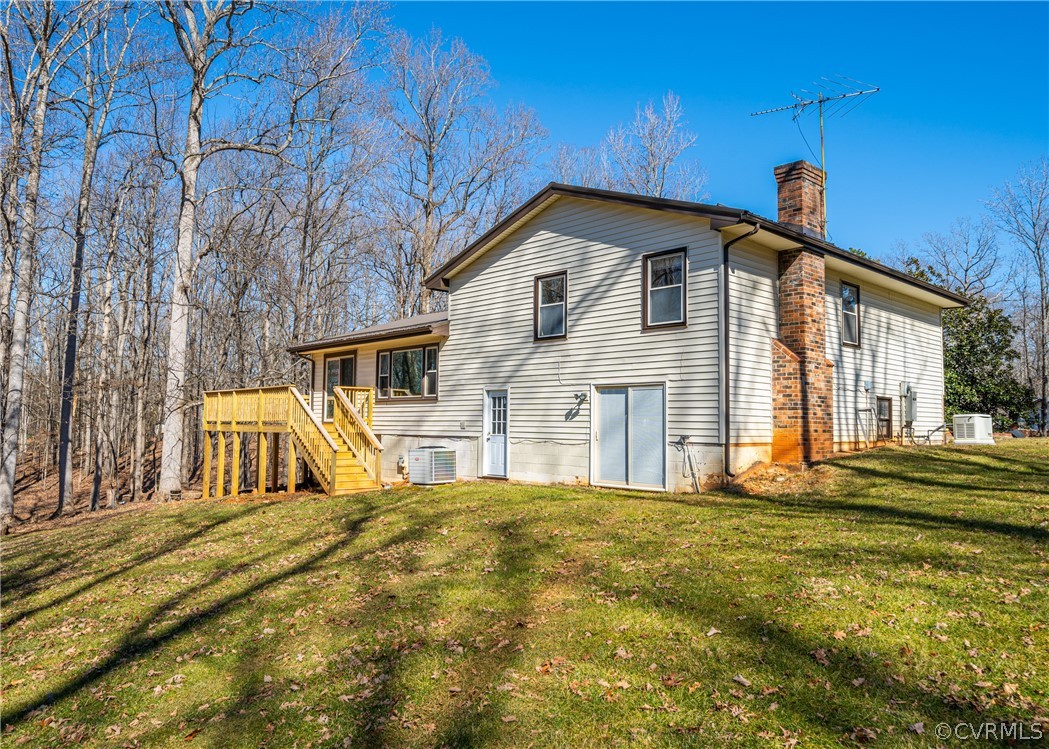 2219 Mountain View Road Powhatan, VA 23139 - Photo 4 of 36 Gallery Image 4