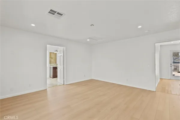 $4,950 | 1138 Lakeview Drive, Palmdale, CA 93551