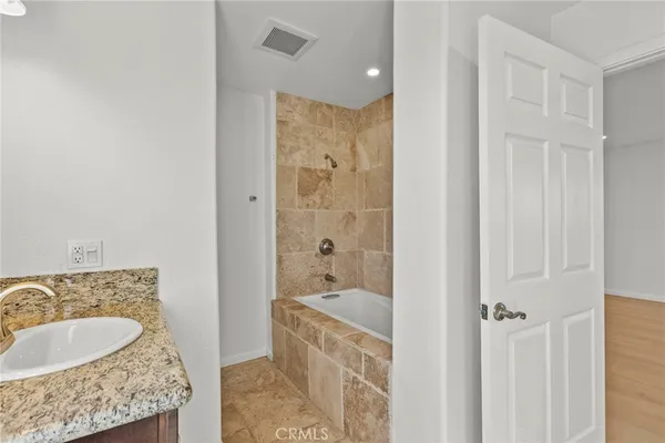 $4,950 | 1138 Lakeview Drive, Palmdale, CA 93551