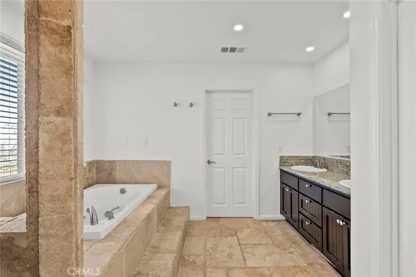 $4,950 | 1138 Lakeview Drive, Palmdale, CA 93551
