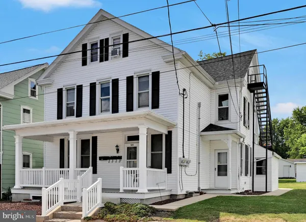$435,000 | 125 East Washington Street, Elizabethtown, PA 17022