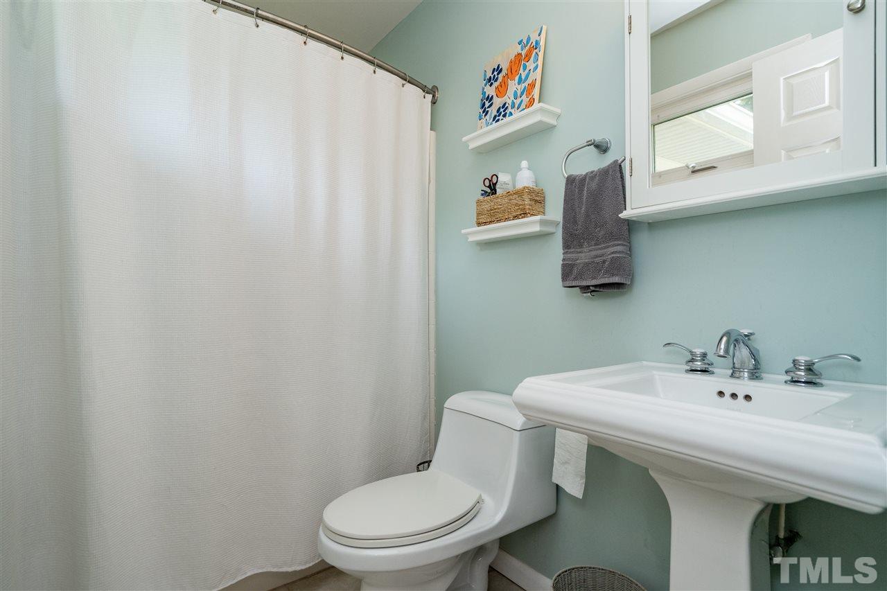 4824 Latimer Road Raleigh, NC 27609 - Photo 16 of 24