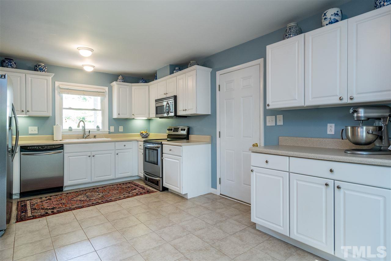 4824 Latimer Road Raleigh, NC 27609 - Photo 10 of 24