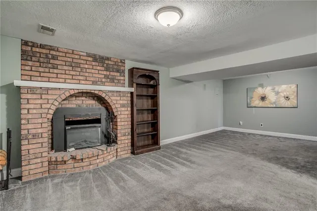 $439,000 | 13521 Polfer Road, Kansas City, KS 66109