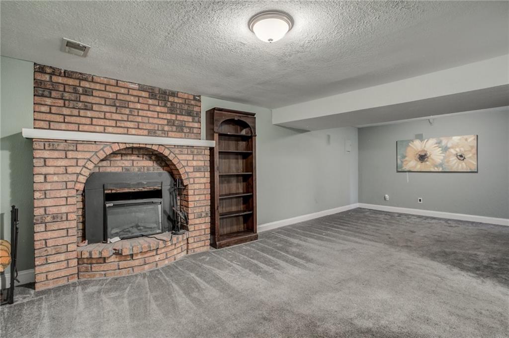 13521 Polfer Road Kansas City, KS 66109 - Photo 18 of 29