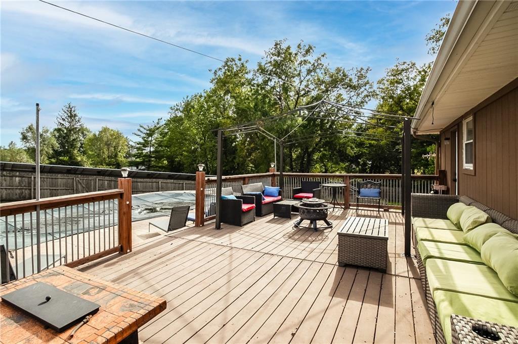 13521 Polfer Road Kansas City, KS 66109 - Photo 24 of 29