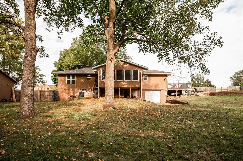 13521 Polfer Road Kansas City, KS 66109 - Photo 26 of 29