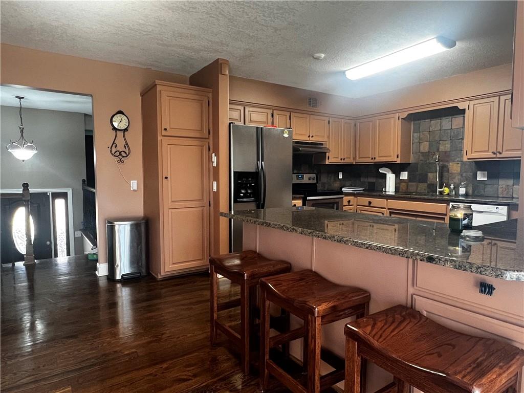 13521 Polfer Road Kansas City, KS 66109 - Photo 8 of 29