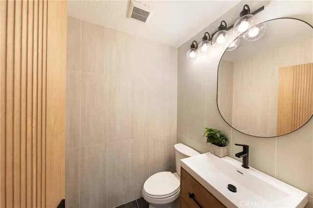 $1,499,000 | 19561 Pompano Lane, Unit 106, Huntington Beach, CA 92648