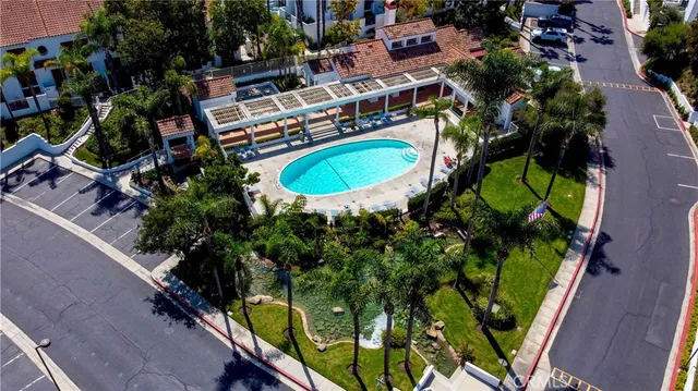 $1,499,000 | 19561 Pompano Lane, Unit 106, Huntington Beach, CA 92648
