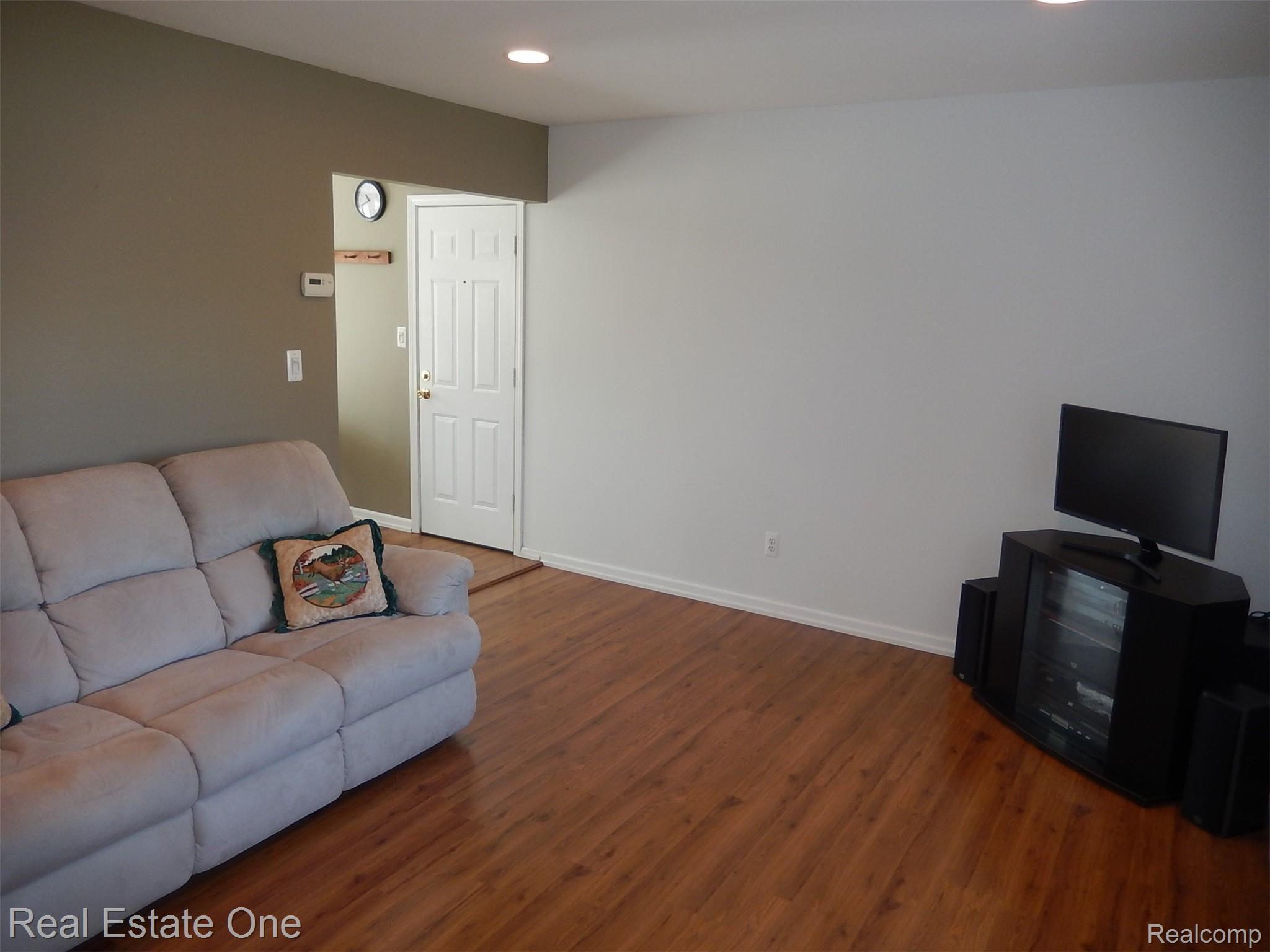 6746 John R Road Troy, MI 48085 - Photo 7 of 19 Living Room View 2.JPG