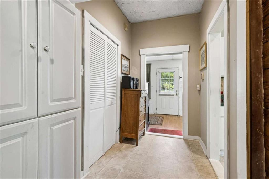 329 Gilbert Road Jefferson, GA 30549 - Photo 15 of 59
